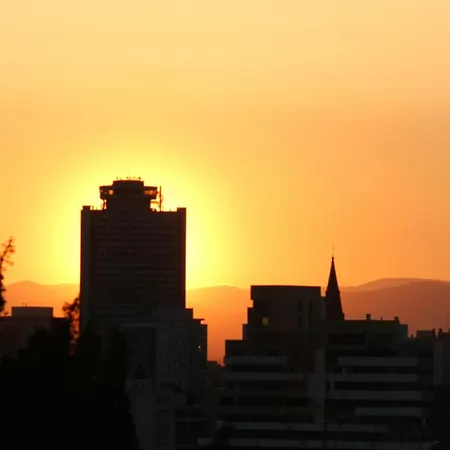 Mulhouse, Urban Family Nest *