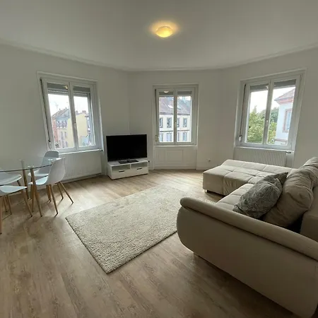 Mulhouse, Urban Family Nest Apartment